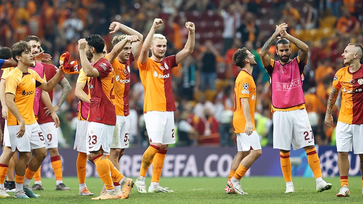 galatasarayin-uefa-sampiyonlar-ligi-kadrosu-belli-oldu-Wh7UGSsW.jpg