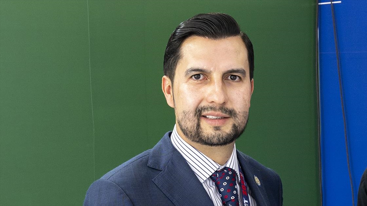 guatemalanin-ankara-buyukelcisi-turkiyenin-gelisen-teknolojisine-dikkati-cekti-t8maw5tc.jpg