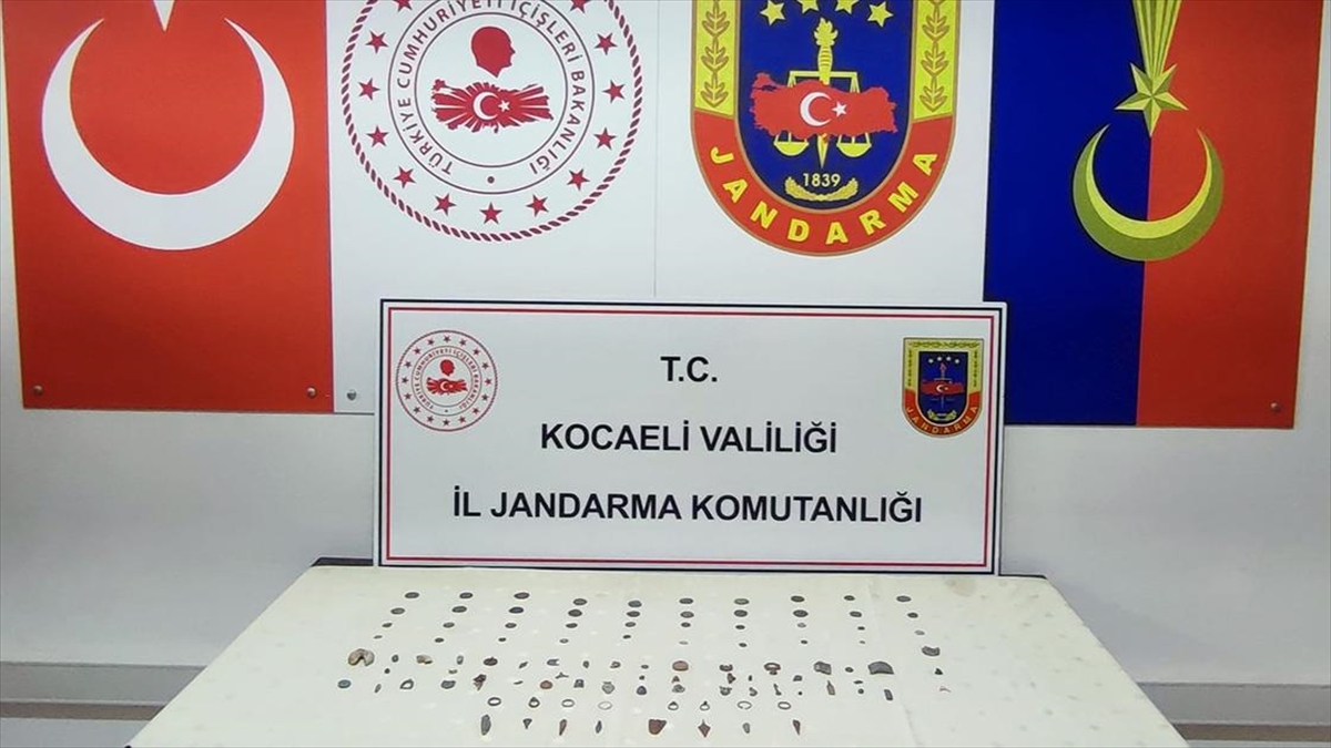 kocaelide-roma-ve-bizans-donemine-ait-oldugu-sanilan-tarihi-parcalar-ele-gecirildi-y8NWpJvu.jpg