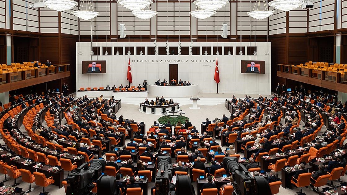 mecliste-yeni-yasama-yili-yarin-basliyor-VZG7UpJu.jpg
