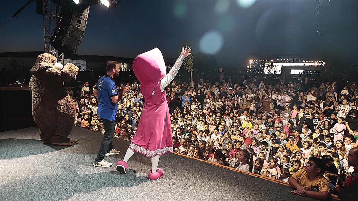 troya-kultur-yolu-festivalinde-kultur-sanat-etkinlikleri-halkla-bulusmaya-devam-ediyor-81EdgDth.jpg