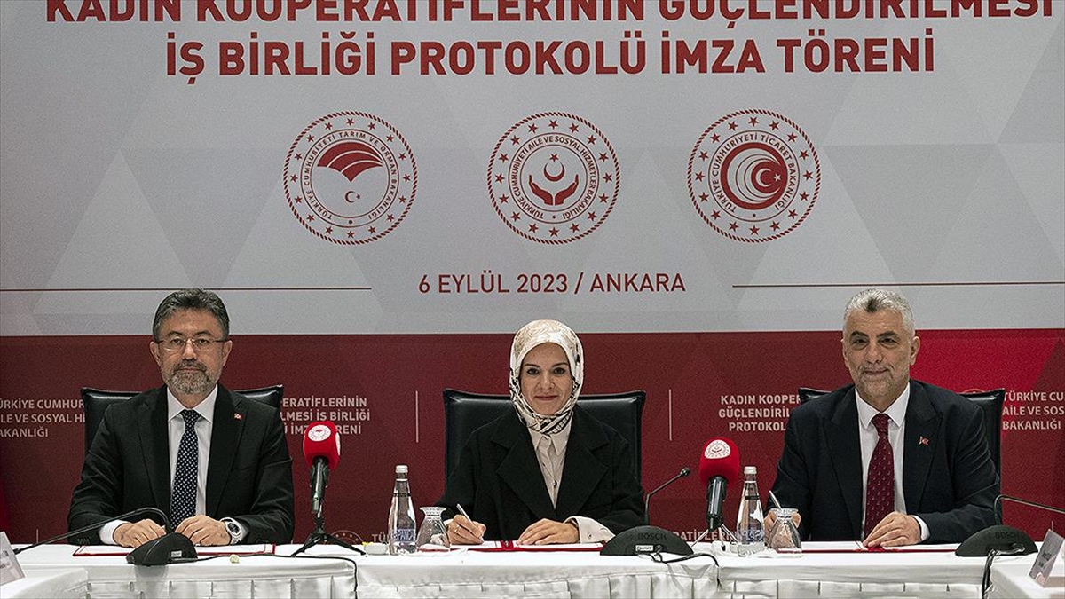 uc-bakanlik-kadin-kooperatiflerinin-guclendirilmesi-icin-isbirligi-protokolune-imza-atti-wA1cNLBA.jpg