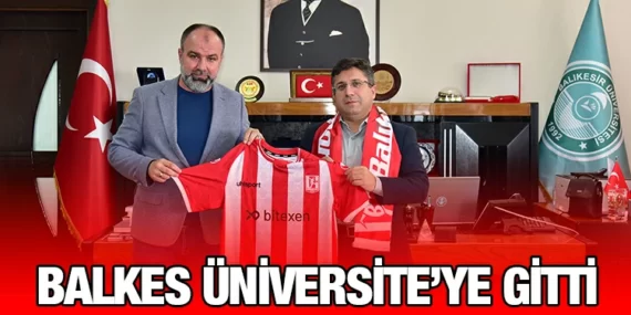REKTÖR HOCA DA KLASİK POZU VERDİ :)
