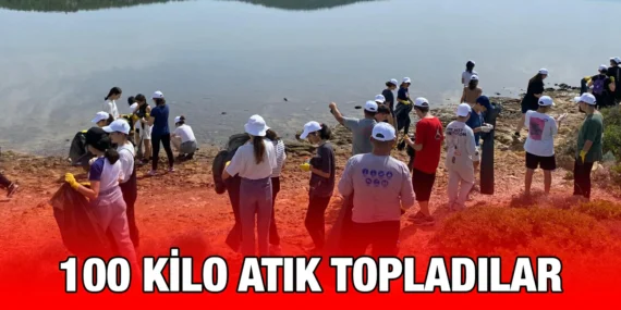 AYVALIK’TA GÖNÜLLÜLERDEN ÇEVRE TEMİZLİĞİ