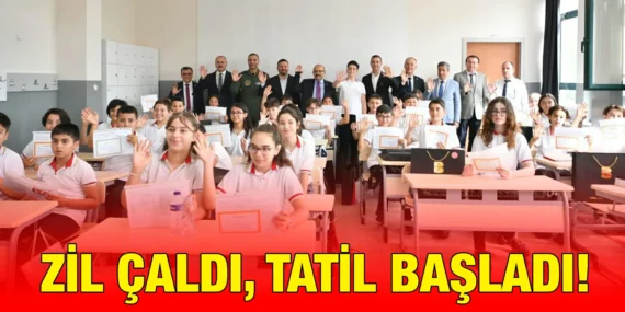 ÖĞRENCİLER KARNE HEYECANI YAŞADI