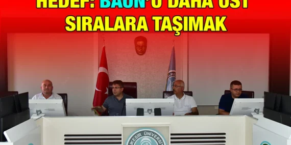 REKTÖR OĞURLU VE EKİBİ KOLLARI SIVADI